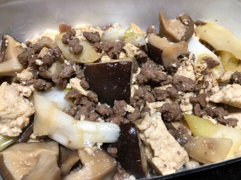 粗挽きひき肉と焼き豆腐の旨煮